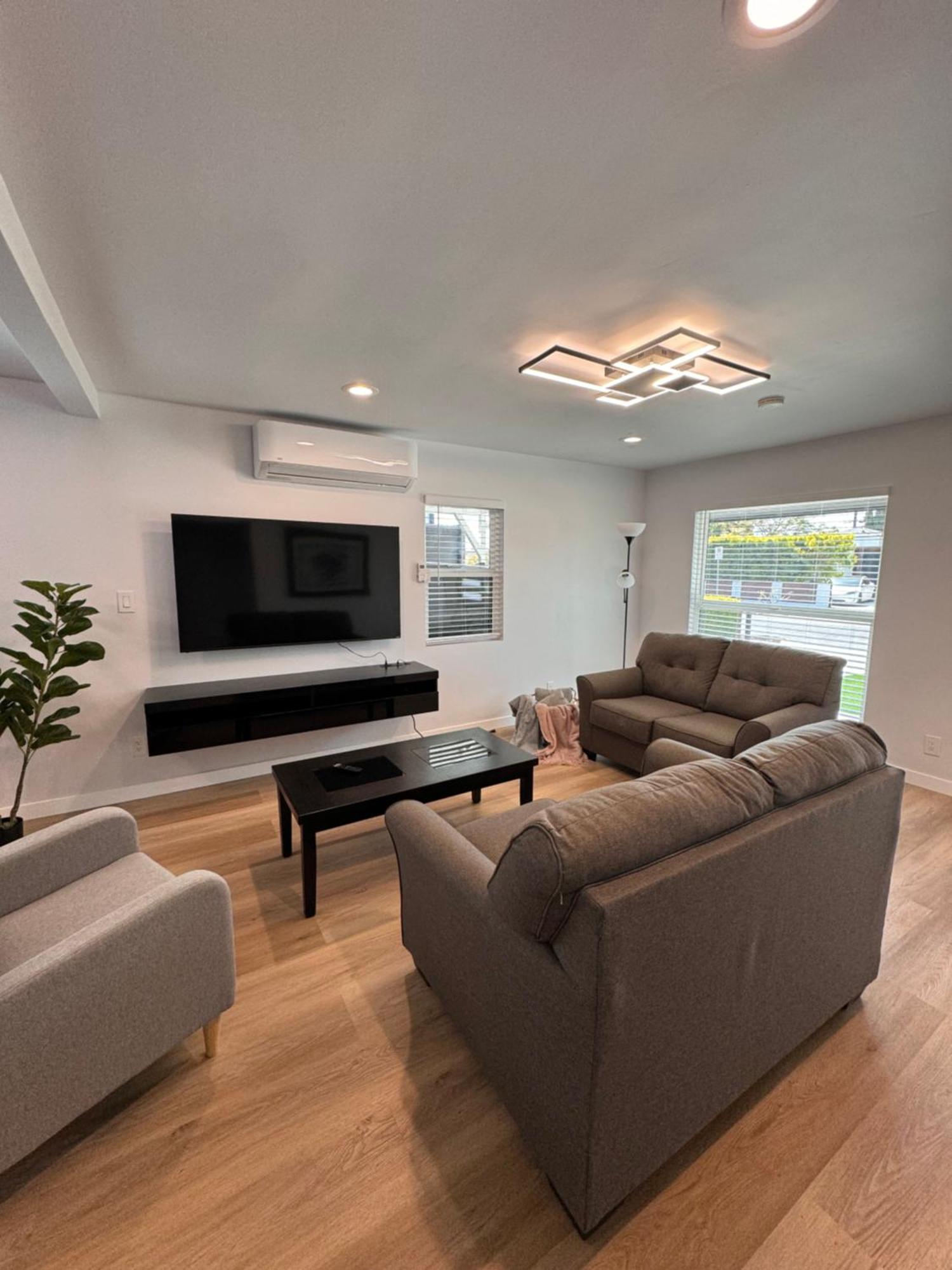 Modern 2Br Stylish & Cozy Unit Bed & Breakfast ลอสแอนเจลิส ภายนอก รูปภาพ