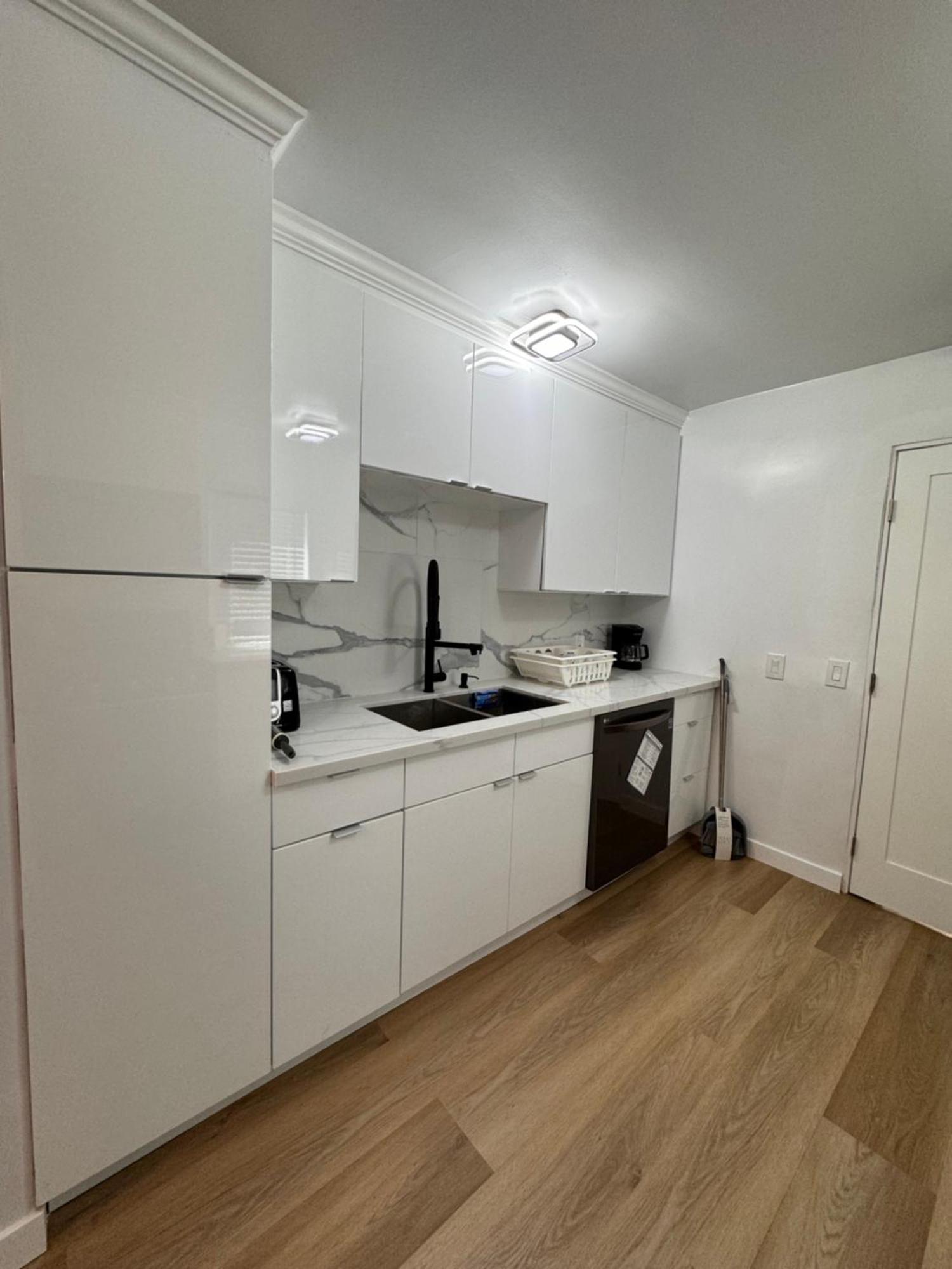 Modern 2Br Stylish & Cozy Unit Bed & Breakfast ลอสแอนเจลิส ภายนอก รูปภาพ